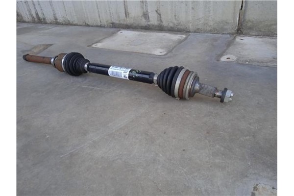 Recambio de palier delantero derecho para peugeot 3008 1.5 gt line referencia OEM IAM 9840014380  