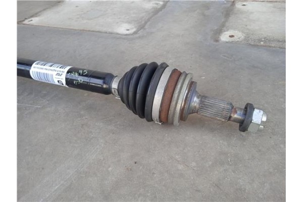 Recambio de palier delantero derecho para peugeot 3008 1.5 gt line referencia OEM IAM 9840014380  