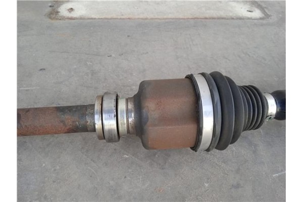 Recambio de palier delantero derecho para peugeot 3008 1.5 gt line referencia OEM IAM 9840014380  