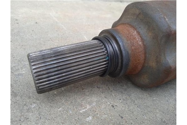 Recambio de palier delantero izquierdo para peugeot 3008 1.5 gt line referencia OEM IAM 9831666480  