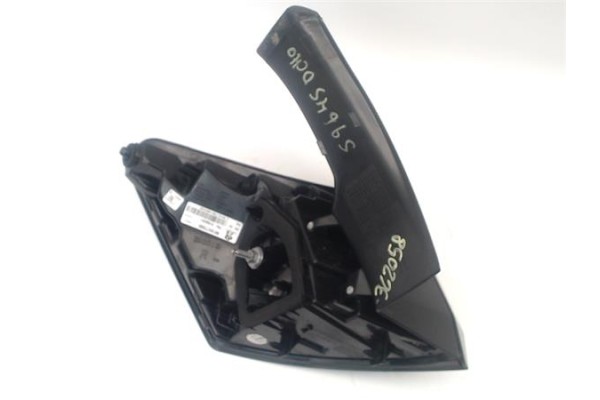 Recambio de piloto trasero derecho para peugeot 3008 1.5 gt line referencia OEM IAM 9810477780  