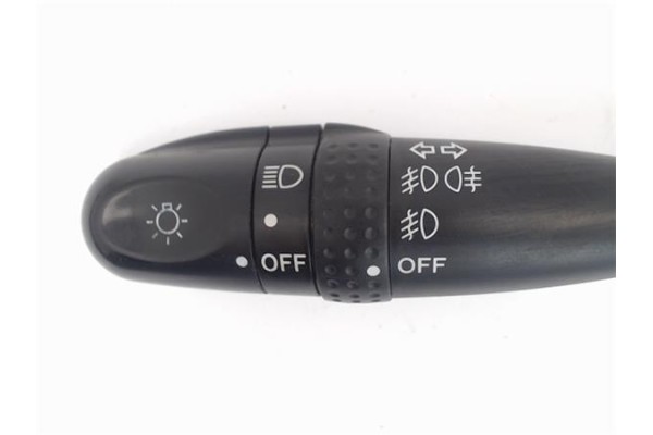 Recambio de mando intermitencia para toyota corolla (e12) 2.0 d-4d referencia OEM IAM 173681  