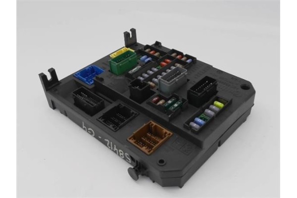 Recambio de caja fusibles/rele para citroen c4 berlina 1.6 exclusive referencia OEM IAM 9665547480  
