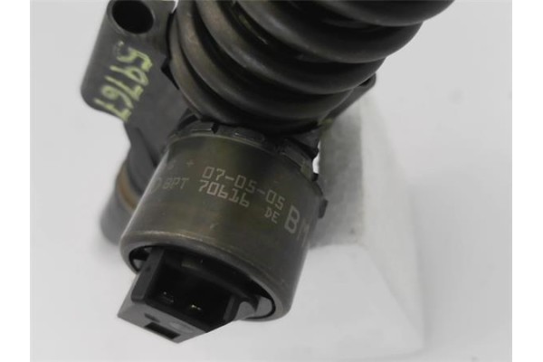 Recambio de inyector para audi a3 sportback (8pa) 2.0 tdi ambiente referencia OEM IAM 03G130073G  