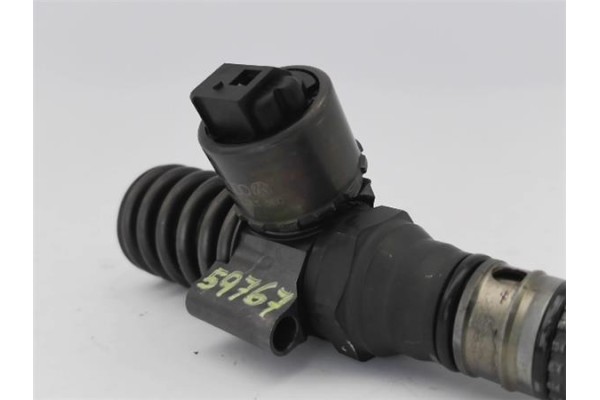 Recambio de inyector para audi a3 sportback (8pa) 2.0 tdi ambiente referencia OEM IAM 03G130073G  