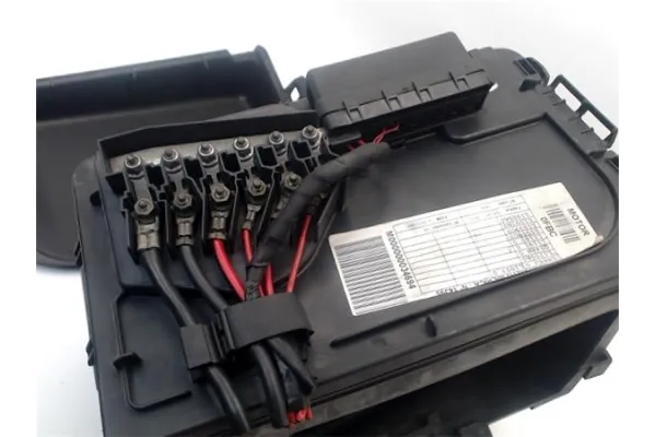Recambio de recubrimiento bateria para seat ibiza (6l1) 1.9 tdi referencia OEM IAM 6Q0915429B 6Q0915429B 