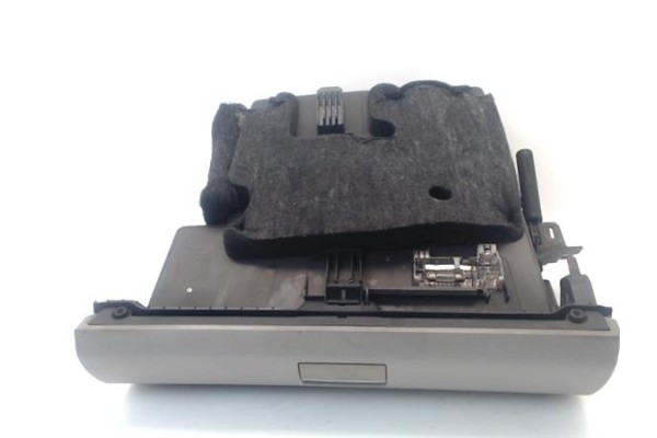 Recambio de guantera salpicadero para mercedes-benz clase a (bm 169) 2.0 a 180 cdi (169.007) referencia OEM IAM A1696800139  