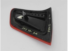 Recambio de piloto interior derecho para citroen c4 berlina 1.6 exclusive referencia OEM IAM 745000000 9672155480 