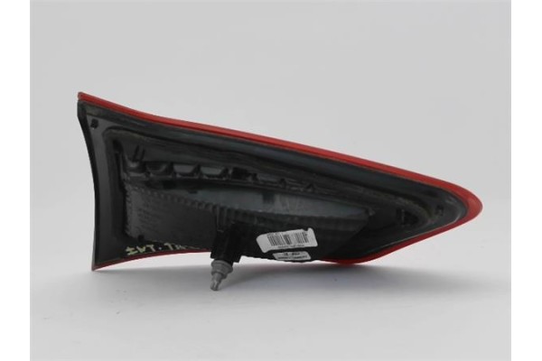 Recambio de piloto interior izquierdo para citroen c4 berlina 1.6 exclusive referencia OEM IAM 74500000 9672155880 