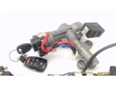 Recambio de llave para kia carnival 2.9 crdi referencia OEM IAM 819104D020 95420H1000 