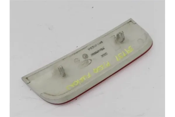 Recambio de reflectante paragolpes trasero para ford fusion (cbk) 1.4 referencia OEM IAM 1207550  