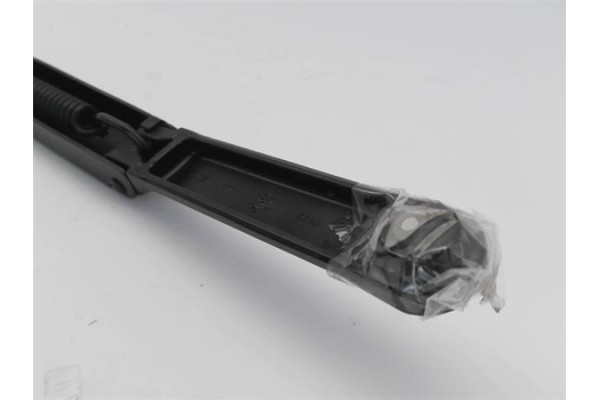 Recambio de brazo limpiaparabrisas delantero derecho para audi a3 sportback (8pa) 2.0 tdi ambiente referencia OEM IAM 8P1955408 