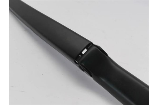 Recambio de brazo limpiaparabrisas delantero derecho para audi a3 sportback (8pa) 2.0 tdi ambiente referencia OEM IAM 8P1955408 
