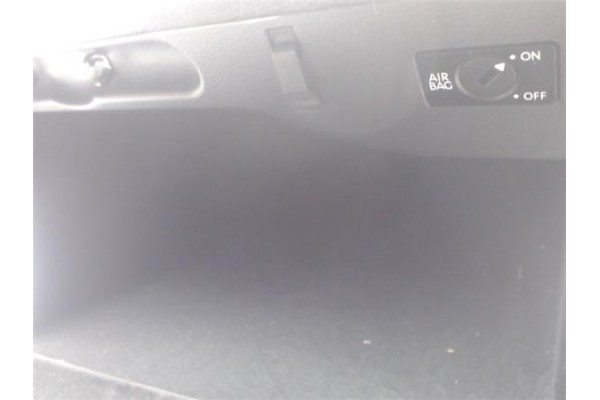 Recambio de guantera salpicadero para volkswagen golf v plus (5m1) 2.0 tdi 16v referencia OEM IAM 5M1857101F 5M1857114D 
