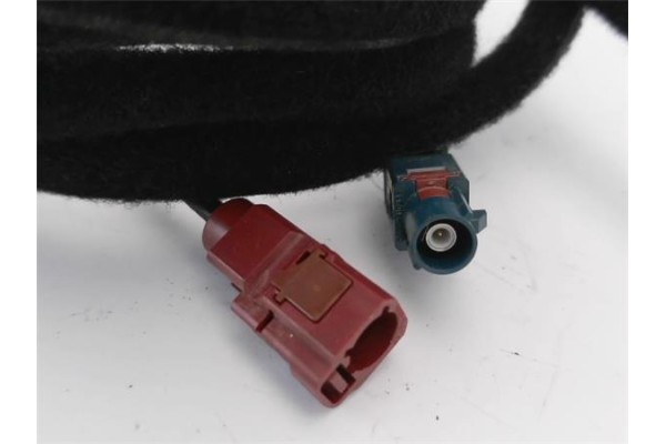 Recambio de antena electrica para audi a3 sportback (8pa) 2.0 tdi ambiente referencia OEM IAM 8P4035503E 8P0035503K 