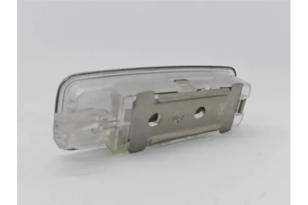 Recambio de piloto matricula trasero izquierdo para audi a3 sportback (8pa) 2.0 tdi ambiente referencia OEM IAM 4E0947105  