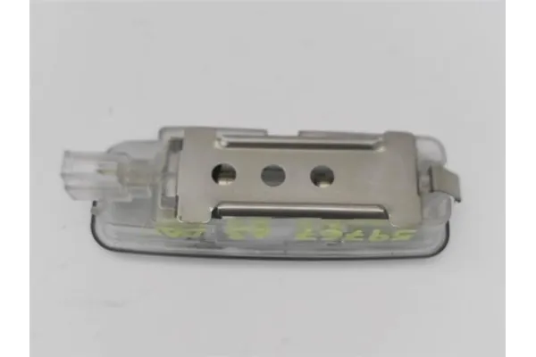 Recambio de piloto matricula trasero izquierdo para audi a3 sportback (8pa) 2.0 tdi ambiente referencia OEM IAM 4E0947105  