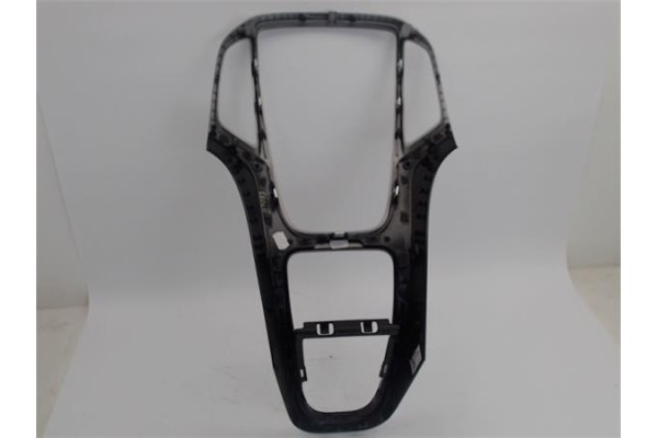 Recambio de embellecedor consola central para opel astra j berlina 5p 1.6 excellence referencia OEM IAM   