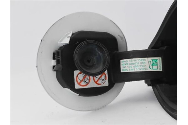 Recambio de tapa exterior combustible para citroen c4 berlina 1.6 exclusive referencia OEM IAM 1518F9  