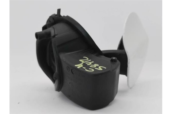 Recambio de tapa exterior combustible para citroen c4 berlina 1.6 exclusive referencia OEM IAM 1518F9  