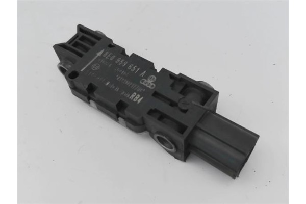 Recambio de sensor impacto para audi a3 sportback (8pa) 2.0 tdi ambiente referencia OEM IAM 8E0959651A  