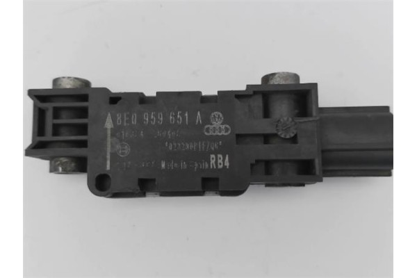 Recambio de sensor impacto para audi a3 sportback (8pa) 2.0 tdi ambiente referencia OEM IAM 8E0959651A  