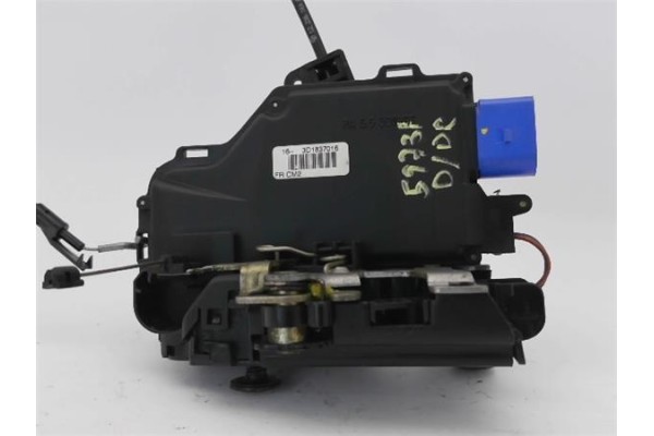 Recambio de cierre electromagnetico delantero derecho para volkswagen golf v (1k1) 1.6 referencia OEM IAM 3D1837016  