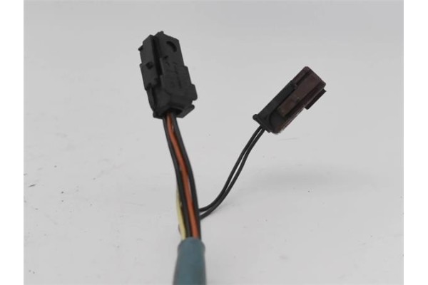 Recambio de retrovisor electrico derecho para citroen c2 1.1 referencia OEM IAM 8149SW  