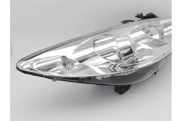 Recambio de faro delantero dcho para peugeot 307 berlina (s2) 1.6 x-line referencia OEM IAM 620686  