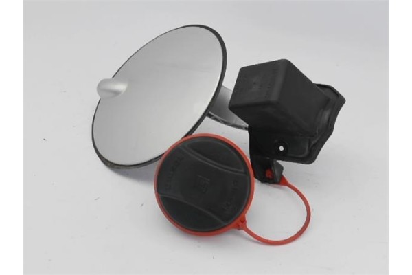 Recambio de tapa exterior combustible para opel corsa d 1.3 cdti referencia OEM IAM 13183307 44000102 
