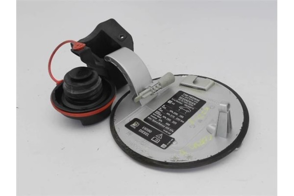 Recambio de tapa exterior combustible para opel corsa d 1.3 cdti referencia OEM IAM 13183307 44000102 