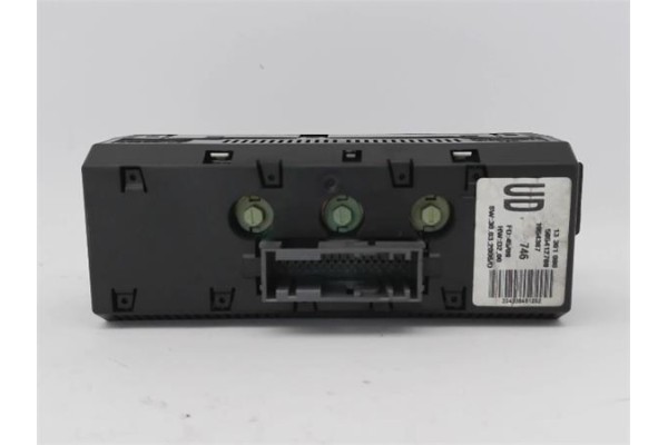 Recambio de display para opel corsa d 1.3 cdti referencia OEM IAM 6236522 565412769 