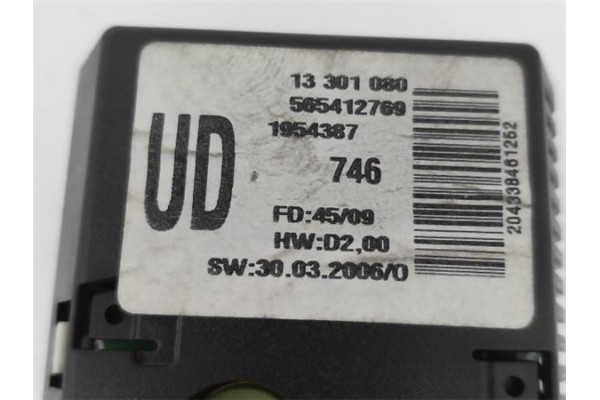 Recambio de display para opel corsa d 1.3 cdti referencia OEM IAM 6236522 565412769 