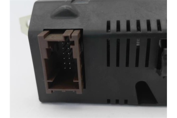 Recambio de pantalla para citroen c2 1.1 referencia OEM IAM 659353  