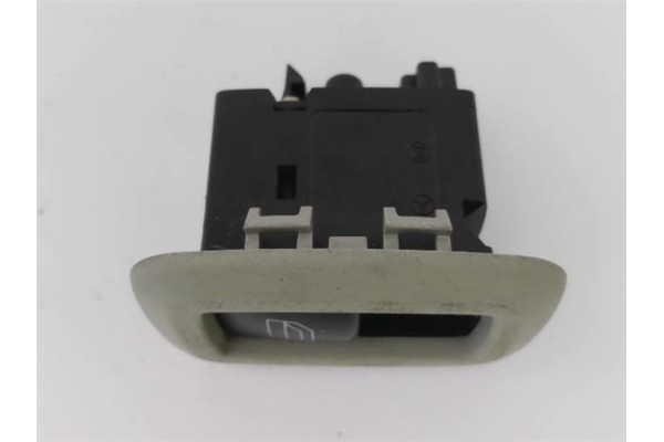 Recambio de mando elevalunas trasero derecho para mercedes-benz clase a (bm 169) 2.0 a 180 cdi (169.007) referencia OEM IAM A251