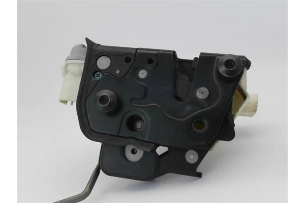 Recambio de cierre electromagnetico delantero derecho para audi a3 sportback (8pa) 2.0 tdi ambiente referencia OEM IAM 4F1837016