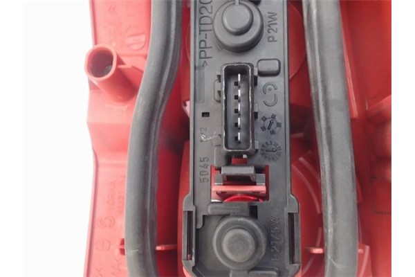 Recambio de piloto trasero izquierdo para peugeot 306 3/5 pt. (s1) referencia OEM IAM 6350J3  