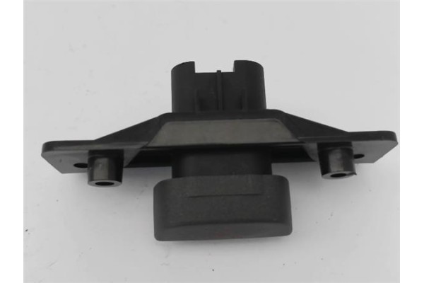 Recambio de interruptor luces emergencia para ford fusion (cbk) 1.4 tdci referencia OEM IAM 1335876  
