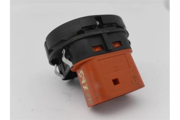 Recambio de mando elevalunas delantero derecho para ford fusion (cbk) 1.4 tdci referencia OEM IAM 1107243  