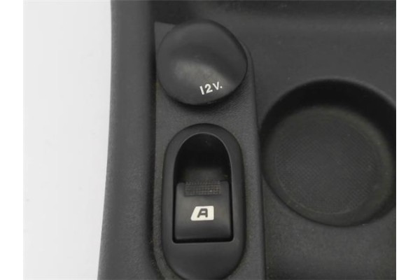 Recambio de embellecedor palanca cambio para citroen c2 1.1 referencia OEM IAM 7589T4 822766 