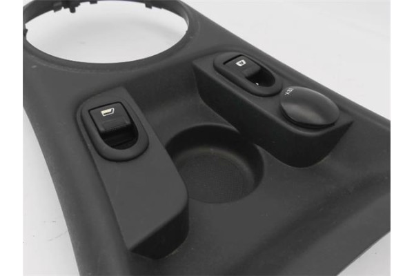 Recambio de embellecedor palanca cambio para citroen c2 1.1 referencia OEM IAM 7589T4 822766 