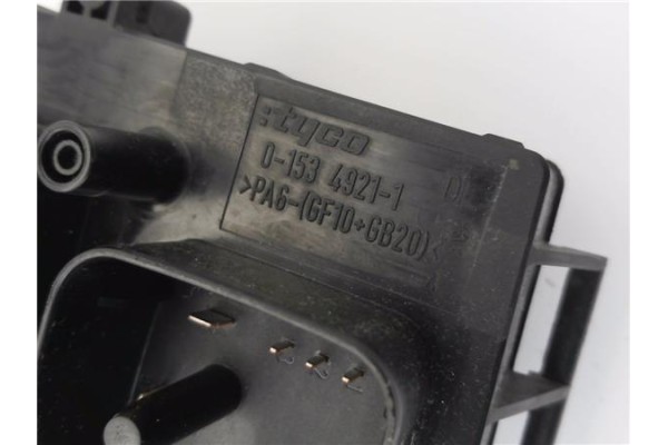Recambio de caja fusibles/rele para opel astra h gtc 1.9 cdti referencia OEM IAM 13206754HB 5DK00866838 