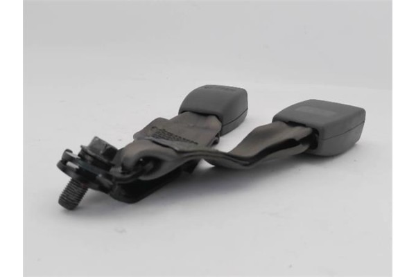 Recambio de anclaje cinturon trasero central para kia rio (jb) 1.4 16v referencia OEM IAM 898101G120XI 100112CTR 