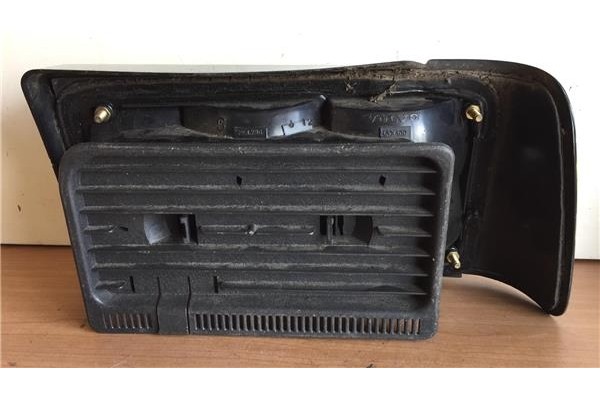 Recambio de piloto trasero izquierdo para volvo serie 460 1.6i referencia OEM IAM 463500  