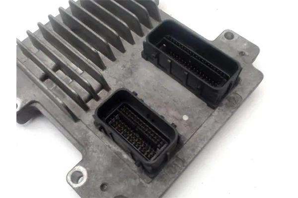 Recambio de centralita interfax para opel astra j 1.6 referencia OEM IAM 12679199 12636386 