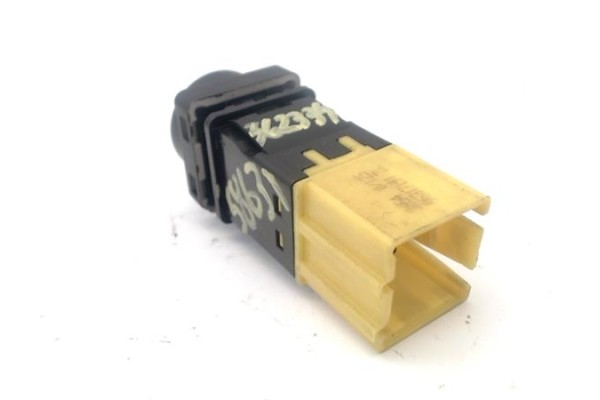 Recambio de boton cierre centralizado para citroen xsara picasso 2.0 hdi referencia OEM IAM 655423  