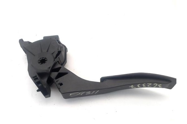 Recambio de pedal acelerador para opel astra j 1.6 referencia OEM IAM 13252702  