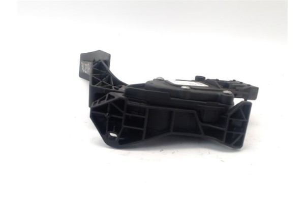 Recambio de pedal acelerador para opel astra j 1.6 referencia OEM IAM 13252702  
