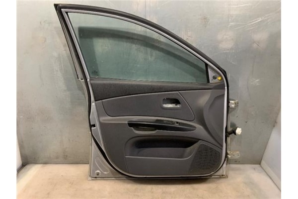 Recambio de puerta delantero izquierda para kia rio (jb) 1.4 16v referencia OEM IAM 760031G010  