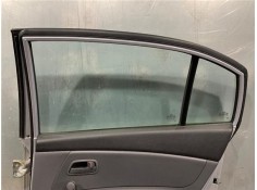 Recambio de puerta trasero derecha para kia rio (jb) 1.4 16v referencia OEM IAM 770041G210  